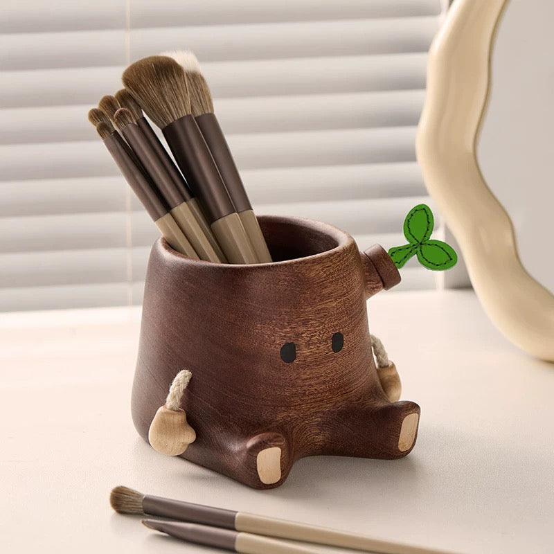 Solid wood pen holder ornament creative gift office desktop storage container hand carried gift